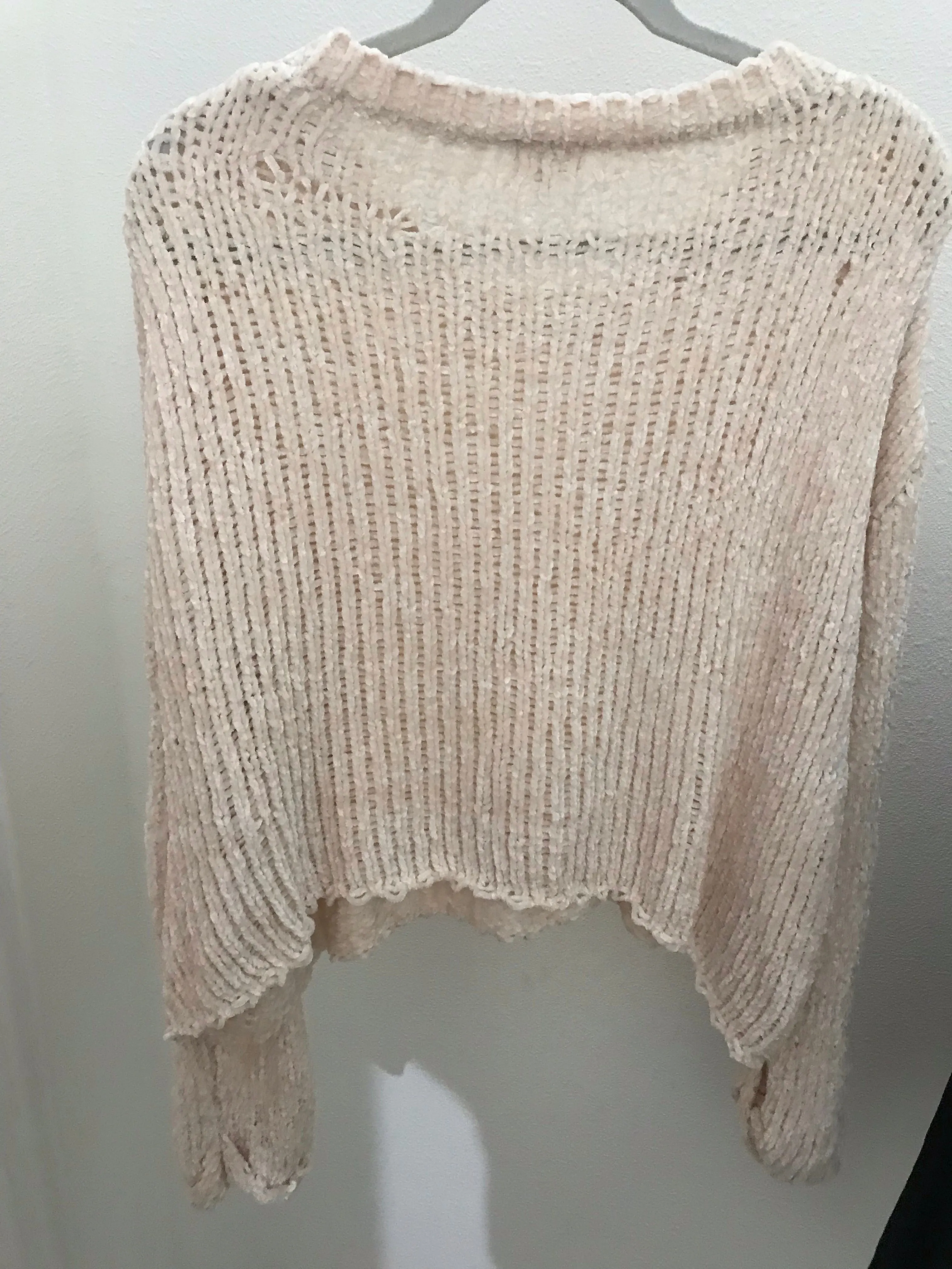 O & O white sweater