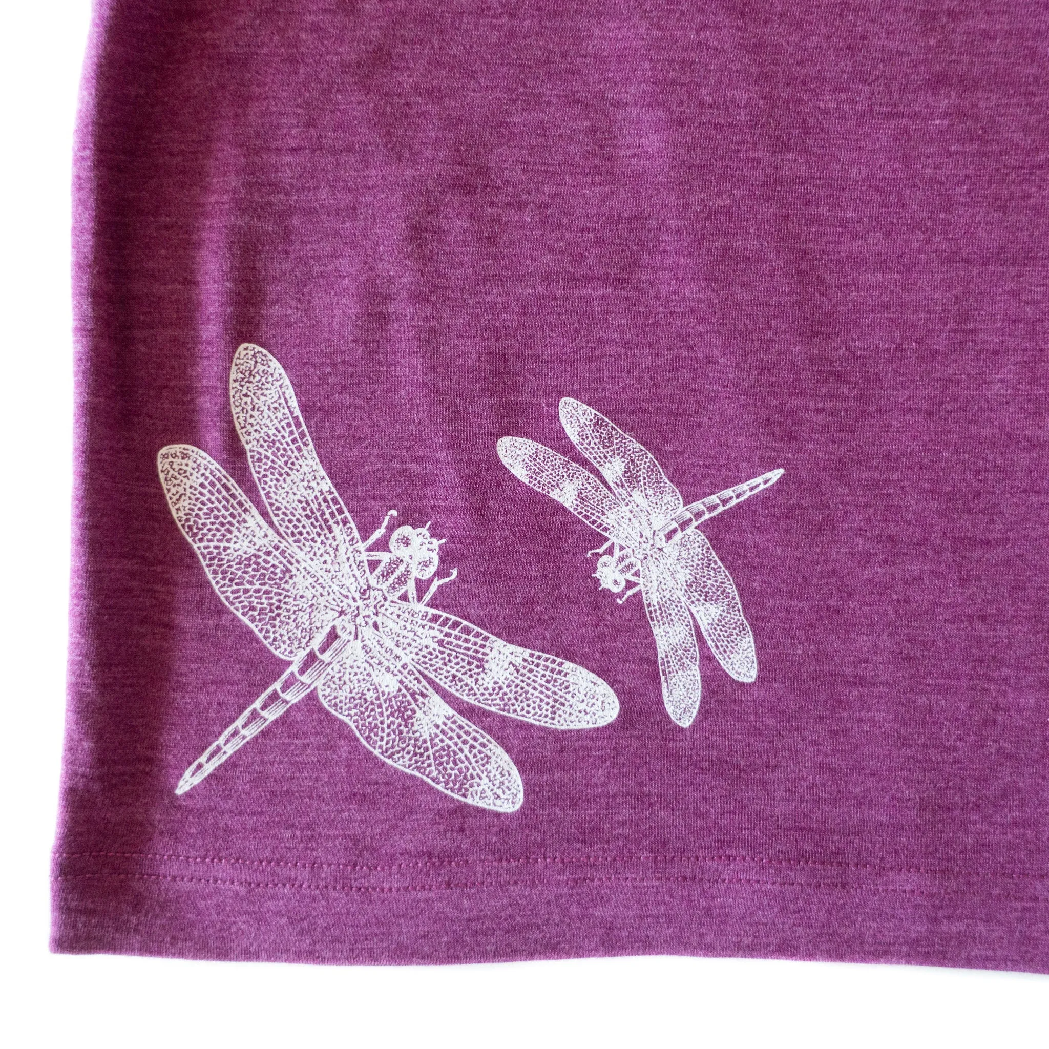 T-Shirt zwetschke mit Libelle, Merinowolle & Seide (bio/GOTS)