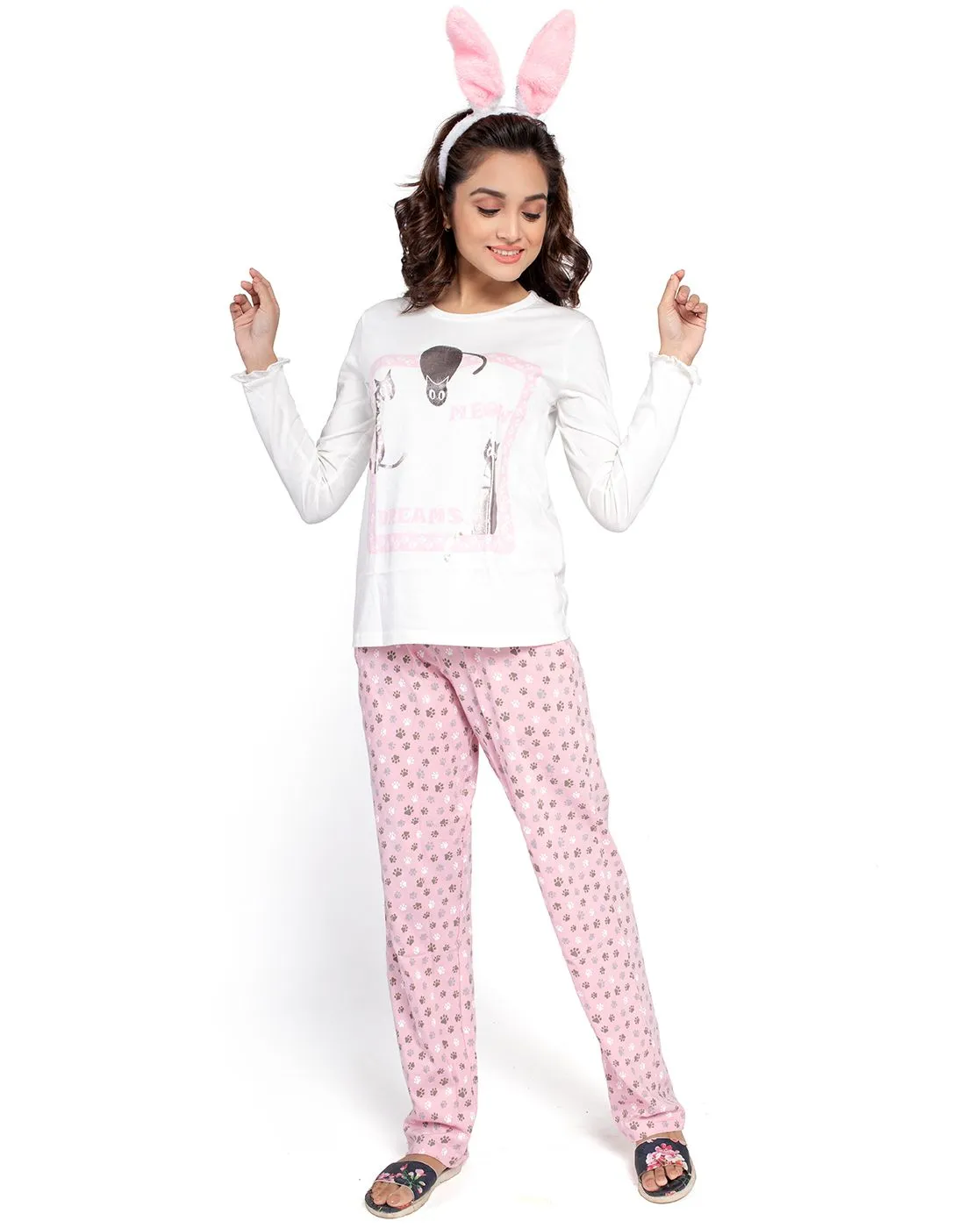 Ventra M Dream Women Nightwear