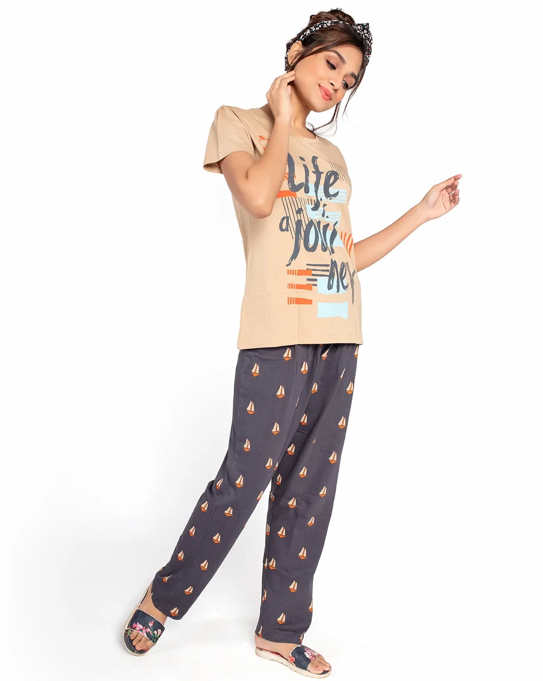 Ventra Women Life Is Journey Nightwear